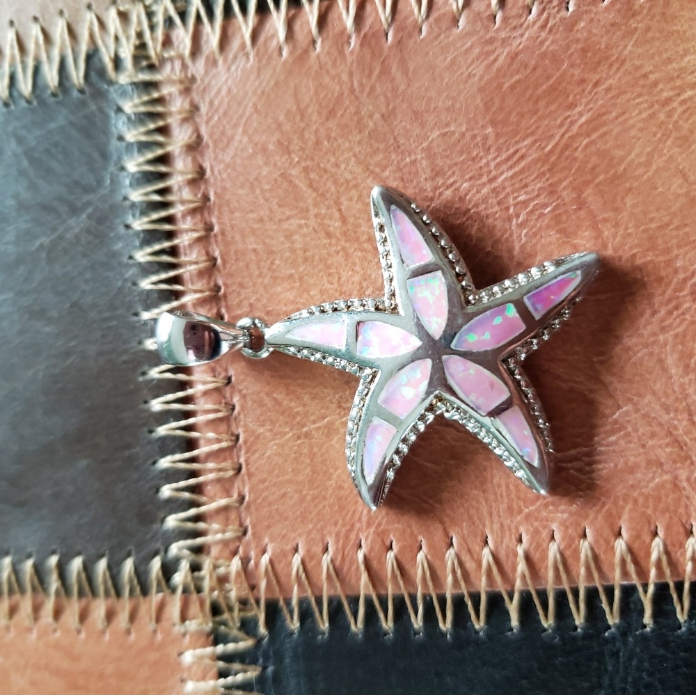 Sea star pendant